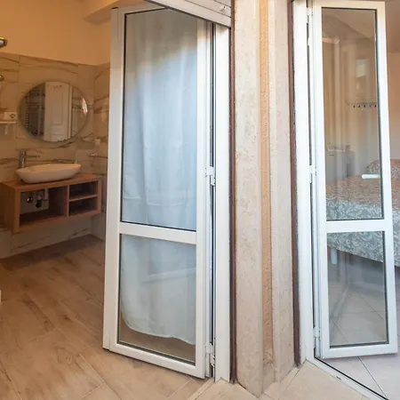 Triple A Few Steps From Tiber Guest house *